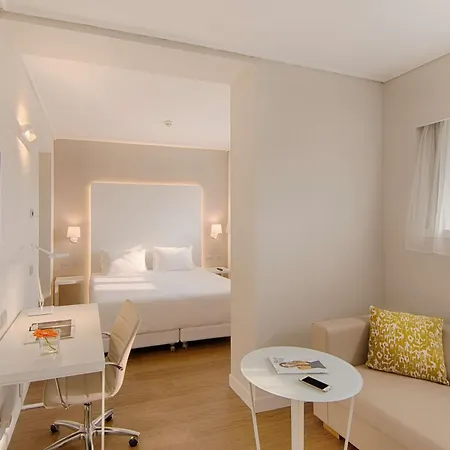 Hotel Nh Centro 4*