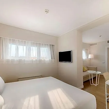 Hotel Nh Centro