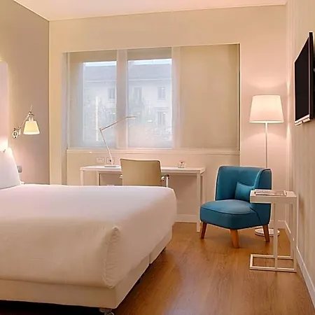 Hotel Nh Centro 4*