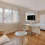 Nh Centro فندق 4*