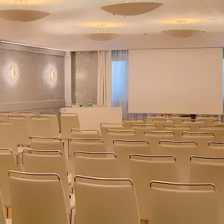 Nh Centro Otel 4*