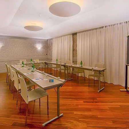 Nh Centro Otel