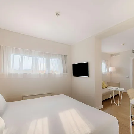 Hotel Nh Centro 4*