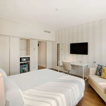 Nh Centro Hotel 4*