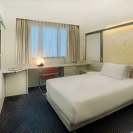 Otel Nh Centro Torino