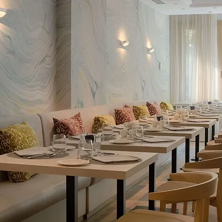 Hotel Nh Centro 4*