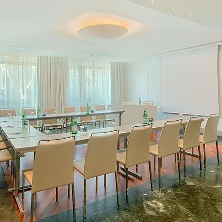 Nh Centro Hotel