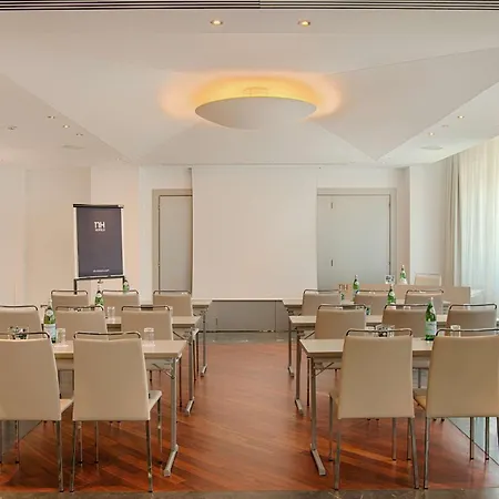Hotel Nh Centro 4*