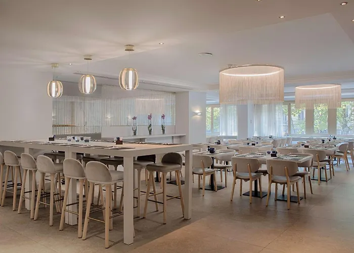 Nh Centro 4* טורינו