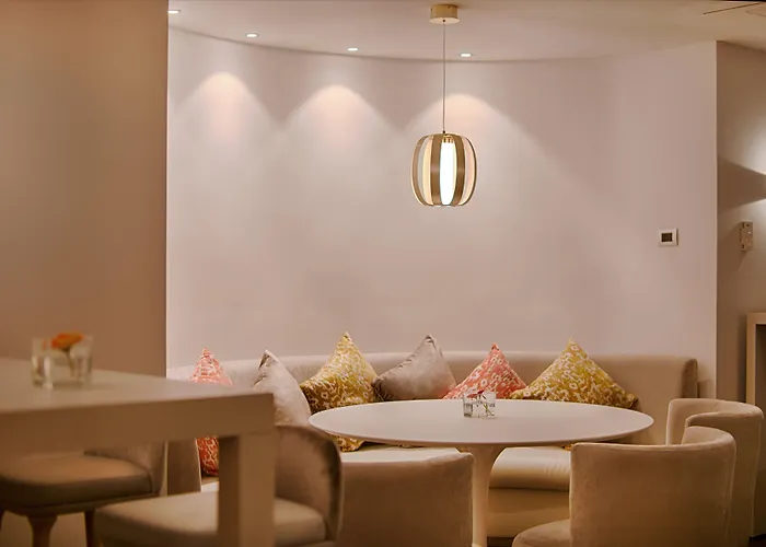 מלון Nh Centro 4*